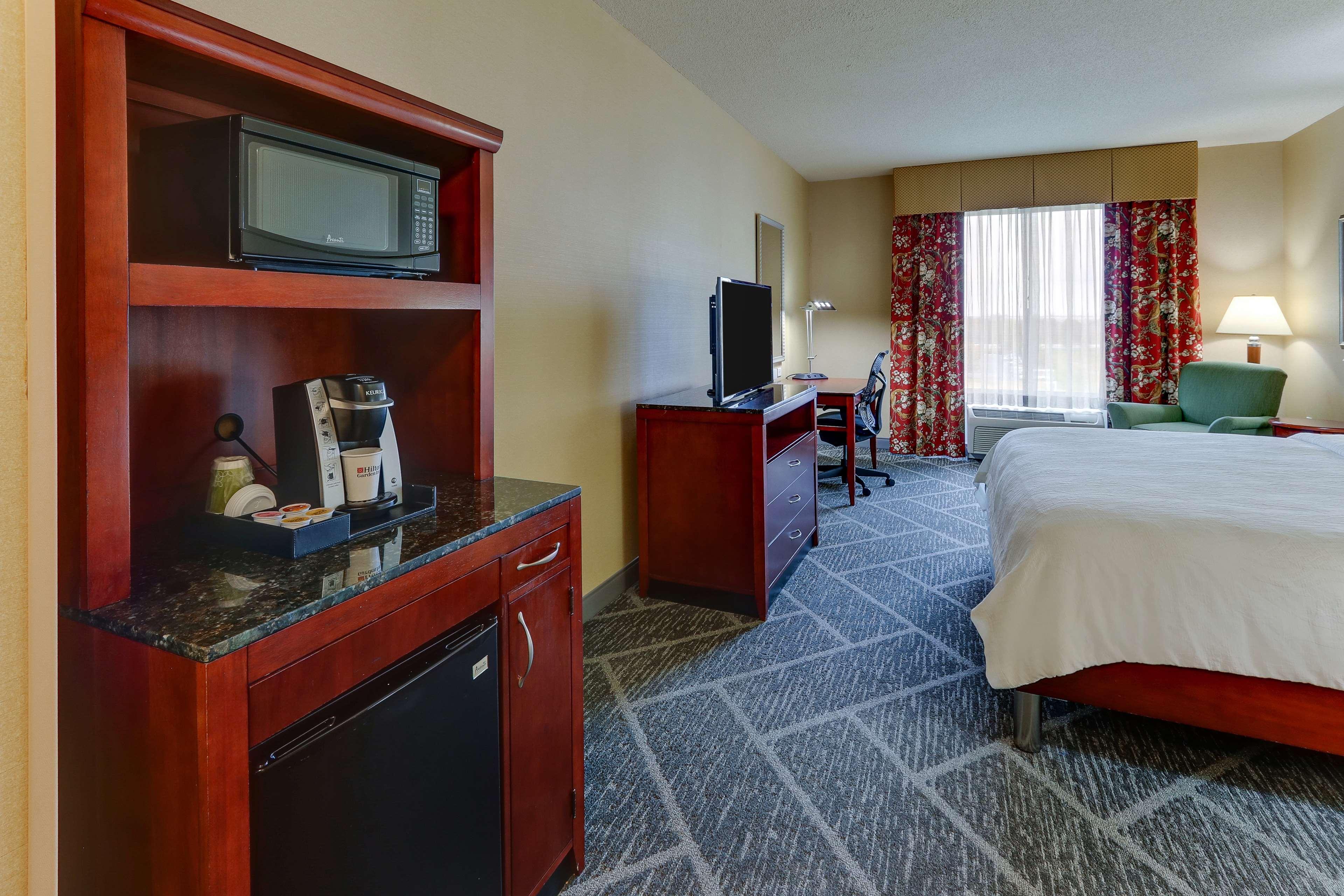 Hilton Garden Inn Indianapolis Airport Плейнфилд Экстерьер фото